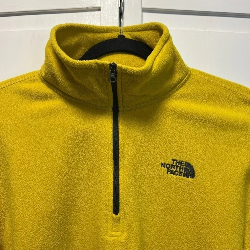 The North Face 1/4 Zip Pullover Size Mens Medium Color Yellow